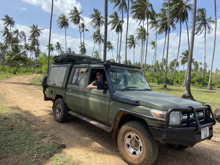 Landcruiser Mambo Viewpoint Tanga